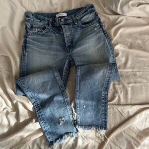 Moussy Vintage Faded Wash Tapered Ankle Frayed Jeans